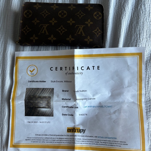 Louis Vuitton Zippy Wallet - Picture 4 of 4